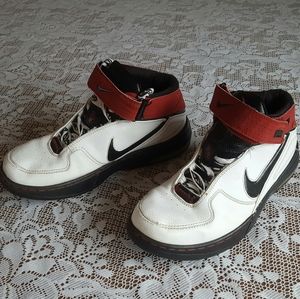 SIZE 7Y - 2006 - NIKE AIR FORCE COURT - WHITE RED